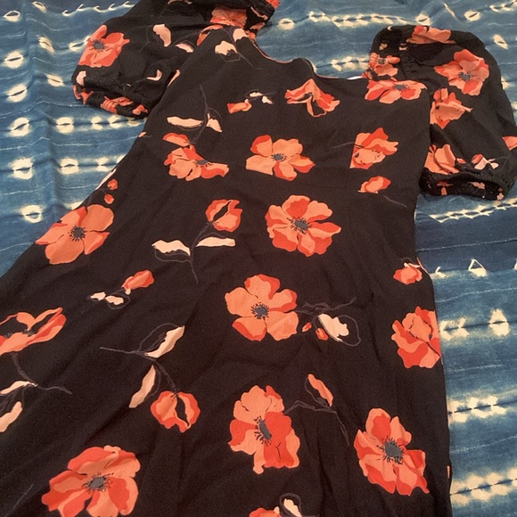 Flynn Skye Floral Dress - Picture 6 of 6